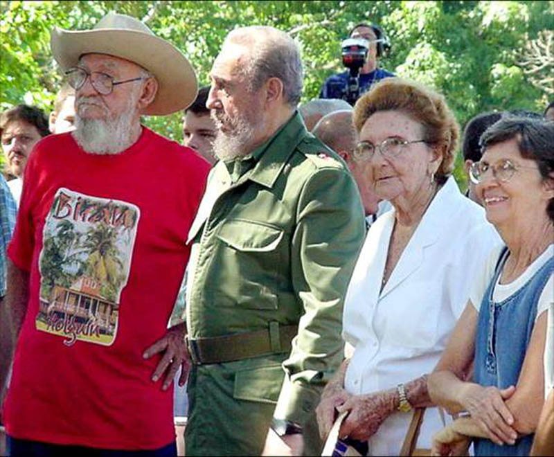 Fidel hermanos Ramon Angela Agustina visita Biran Foto Archivo