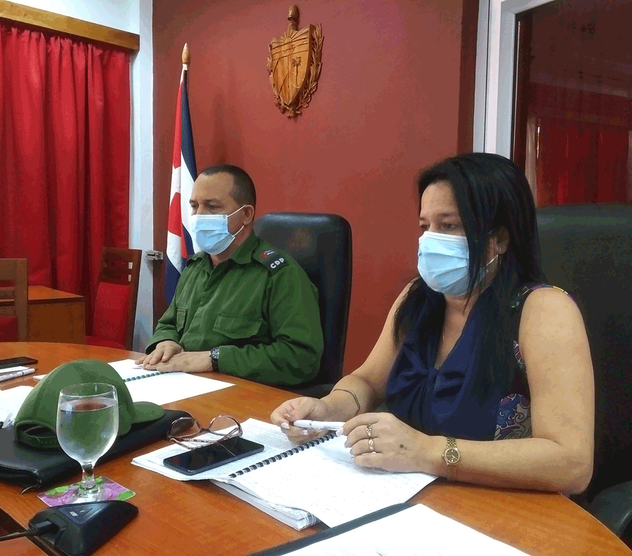 Julio Cesar Gobernador Holguin Vicegobernadora Yunia Perez f JCDT