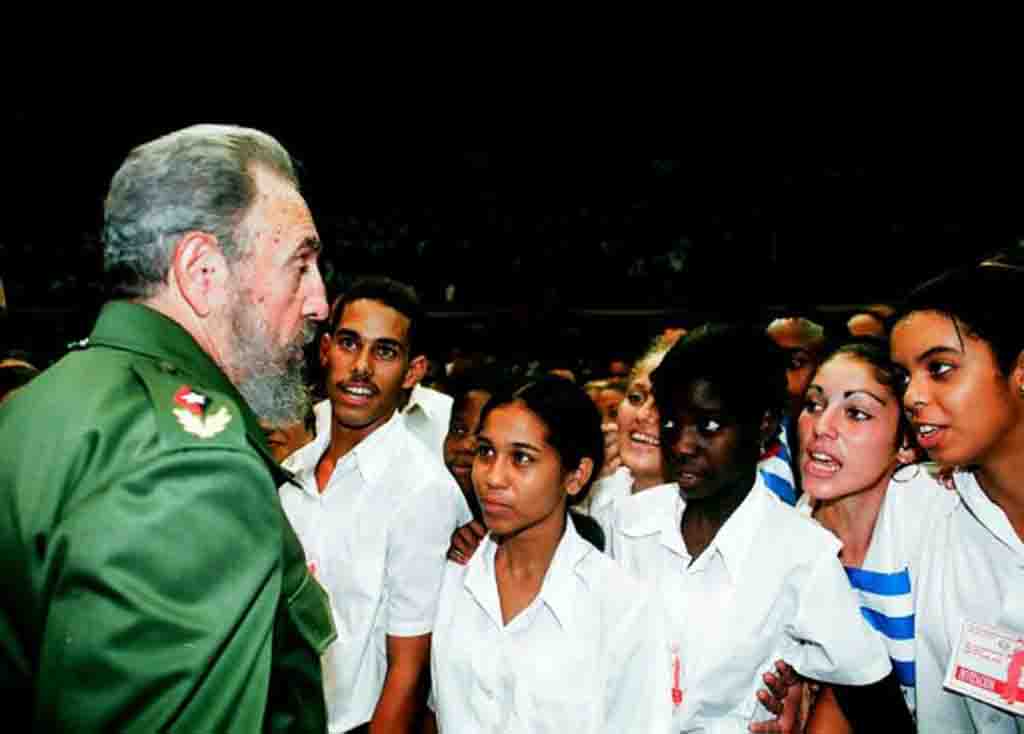 Fidel y los jovenes 04 580x416